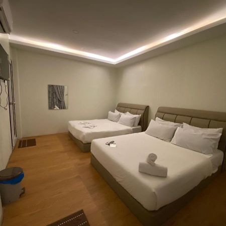 Pine Hotel Batu Gajah Exteriér fotografie