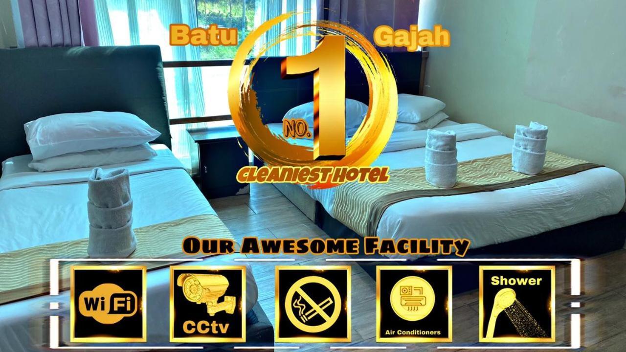 Pine Hotel Batu Gajah Exteriér fotografie