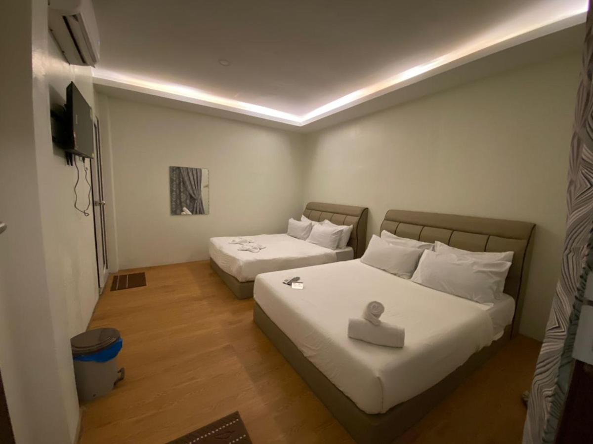 Pine Hotel Batu Gajah Exteriér fotografie